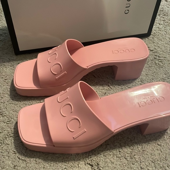 Gucci Shoes - Gucci Pink rubber sandles size 38